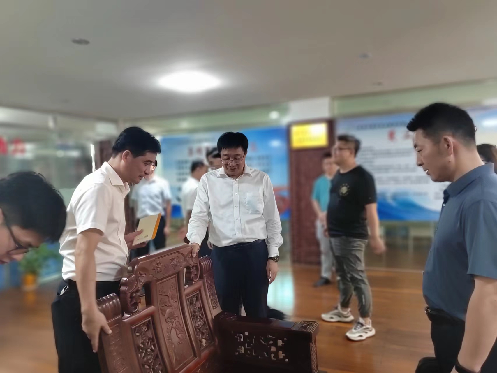撫州市委副書(shū)記、市長(zhǎng)高世文來(lái)我公司視察指導(dǎo)工作